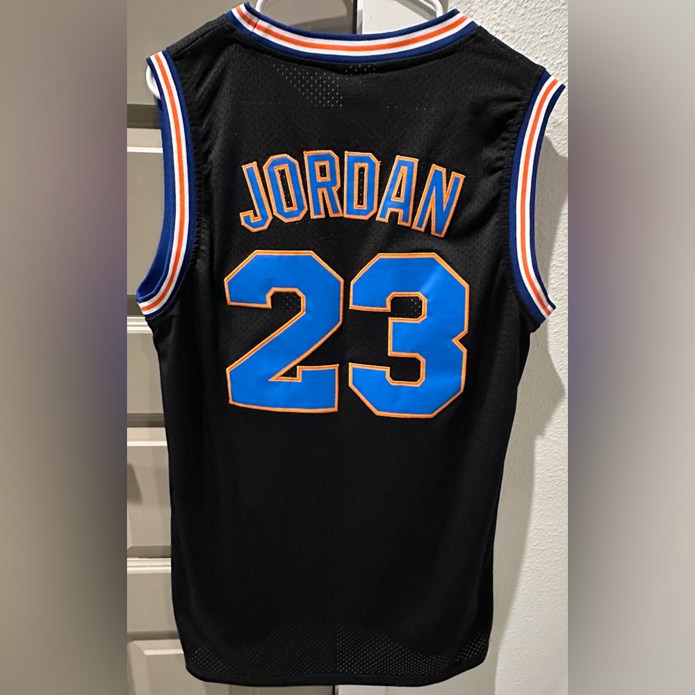 Michael Jordan #23 Tune Squad VTG Authentic Champion Black Jersey Size M in VGC